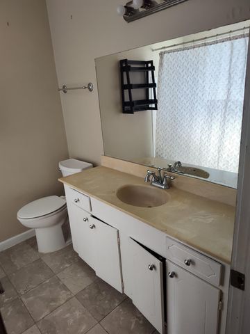 2201 Fountain View Drive W 14J, Houston, TX 77057