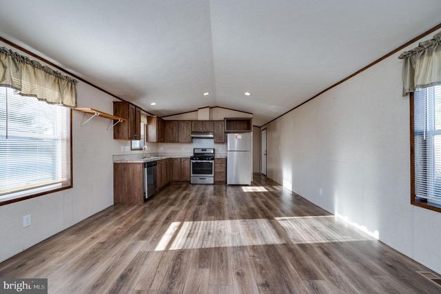 312 HAMPSHIRE AVE, Reading, PA 19606