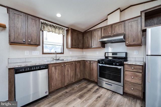 312 HAMPSHIRE AVE, Reading, PA 19606