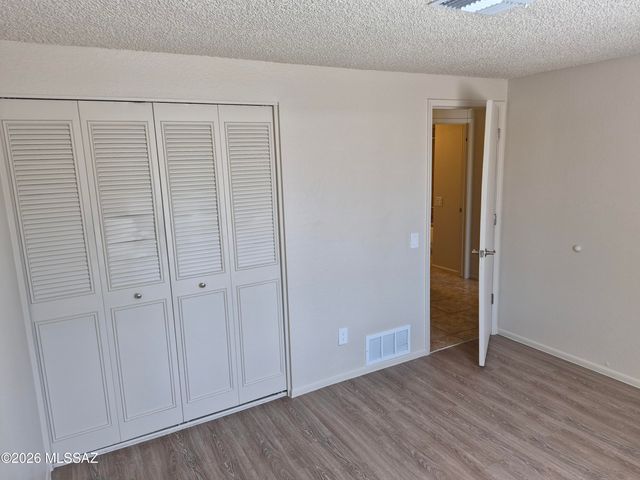 2530 W Vereda De Gente, Tucson, AZ 85746