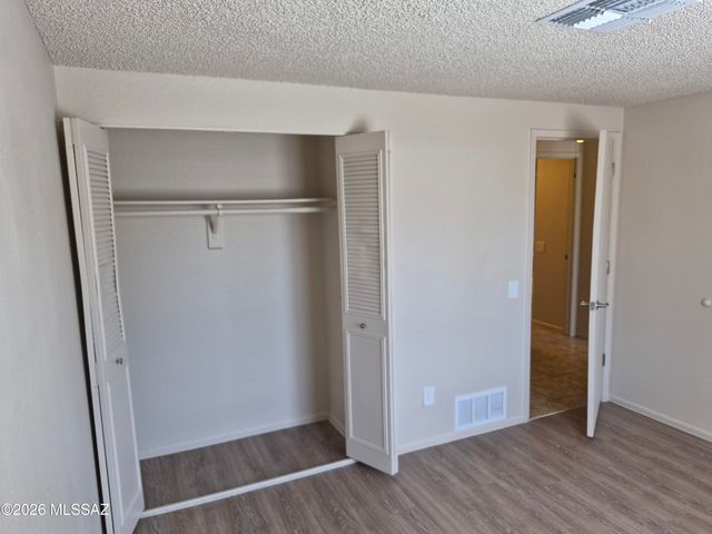 2530 W Vereda De Gente, Tucson, AZ 85746
