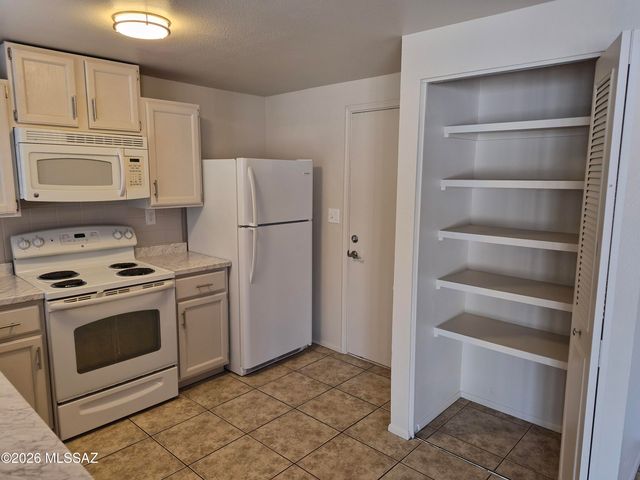 2530 W Vereda De Gente, Tucson, AZ 85746