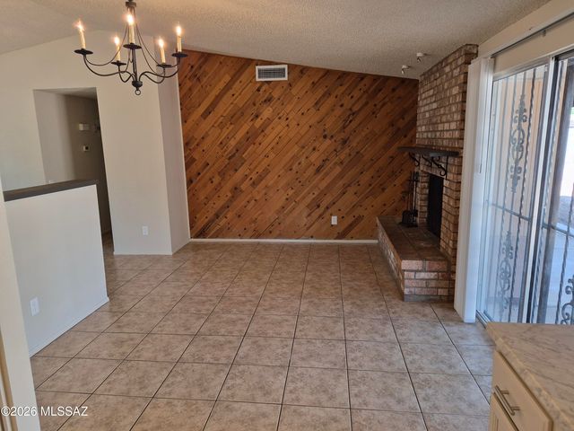 2530 W Vereda De Gente, Tucson, AZ 85746