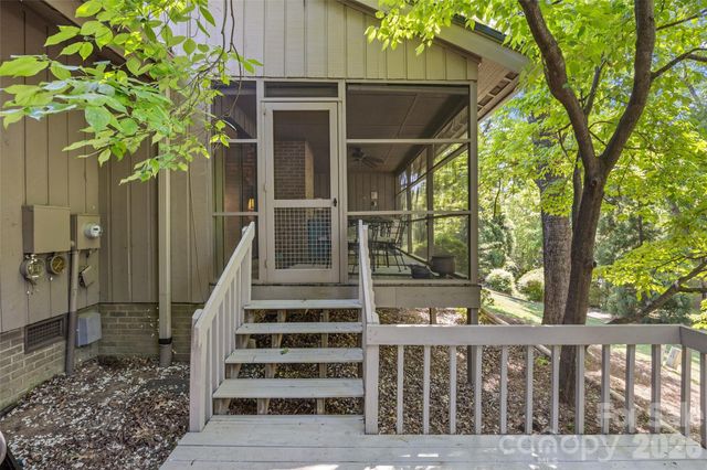 5120 Dunes Court, Charlotte, NC 28226
