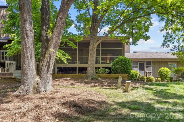 5120 Dunes Court, Charlotte, NC 28226