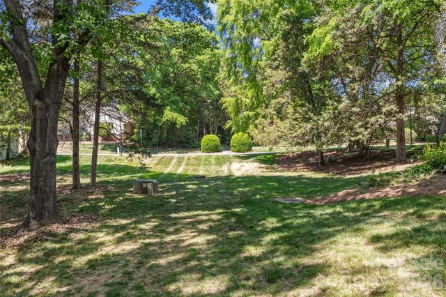 5120 Dunes Court, Charlotte, NC 28226