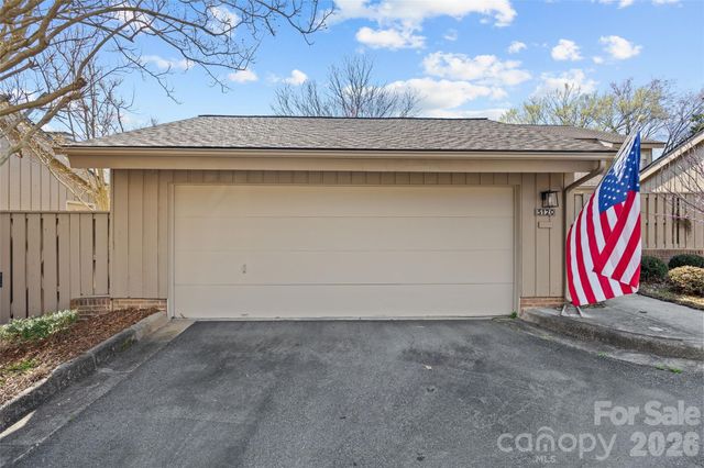 5120 Dunes Court, Charlotte, NC 28226