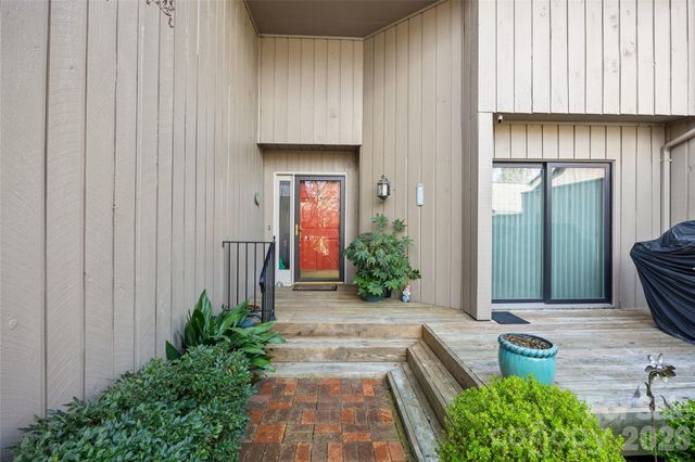 5120 Dunes Court, Charlotte, NC 28226