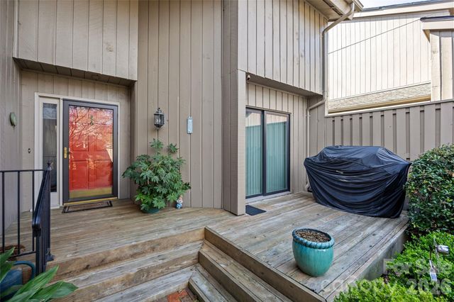 5120 Dunes Court, Charlotte, NC 28226