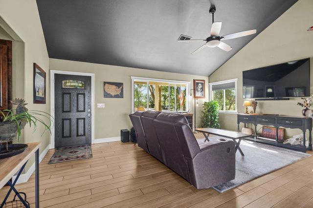 16925 C Road, Cottonwood, CA 96022