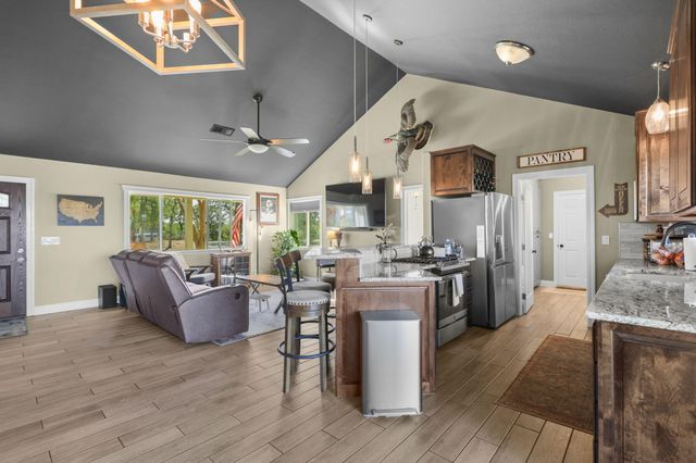 16925 C Road, Cottonwood, CA 96022