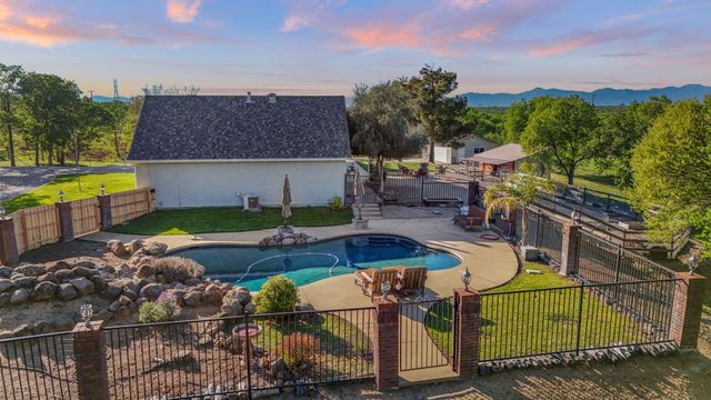 16925 C Road, Cottonwood, CA 96022