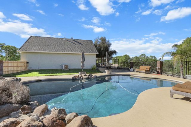 16925 C Road, Cottonwood, CA 96022