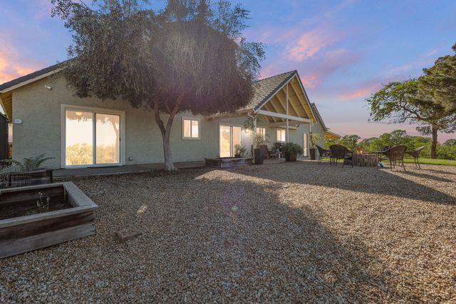 16925 C Road, Cottonwood, CA 96022