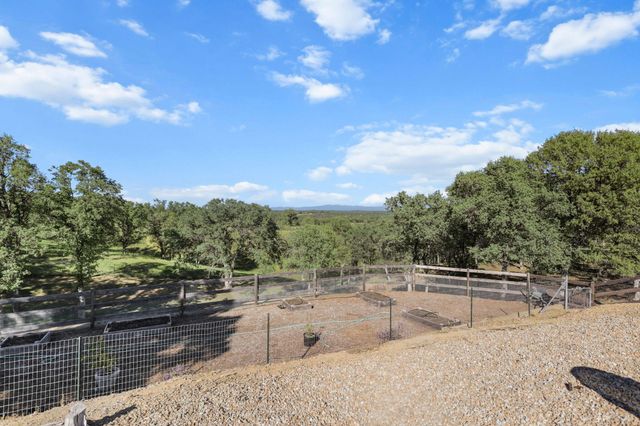 16925 C Road, Cottonwood, CA 96022