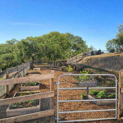 16925 C Road, Cottonwood, CA 96022