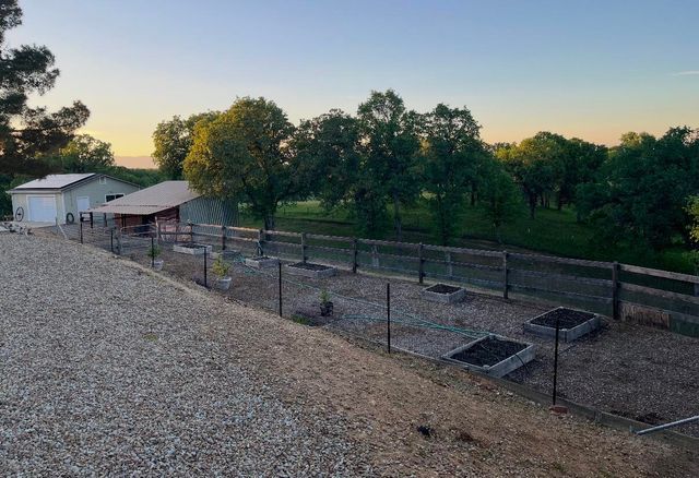 16925 C Road, Cottonwood, CA 96022