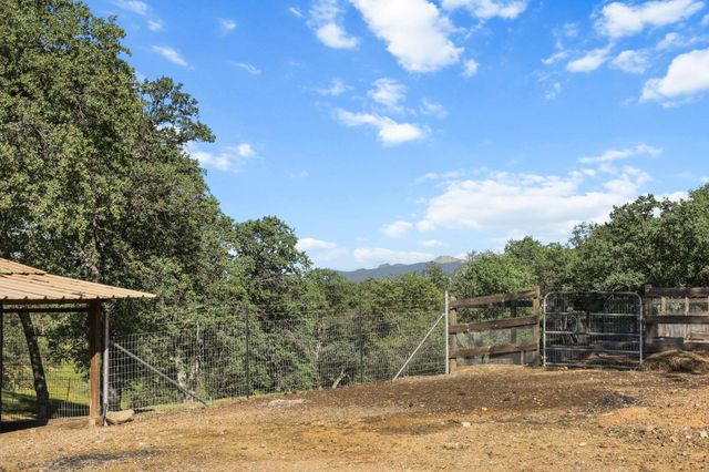 16925 C Road, Cottonwood, CA 96022