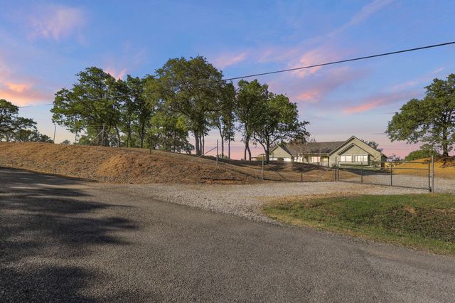 16925 C Road, Cottonwood, CA 96022