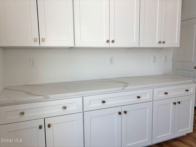 15 Eastpointe Drive, Wilton, NY 12866