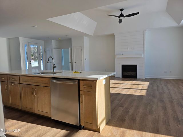 15 Eastpointe Drive, Wilton, NY 12866