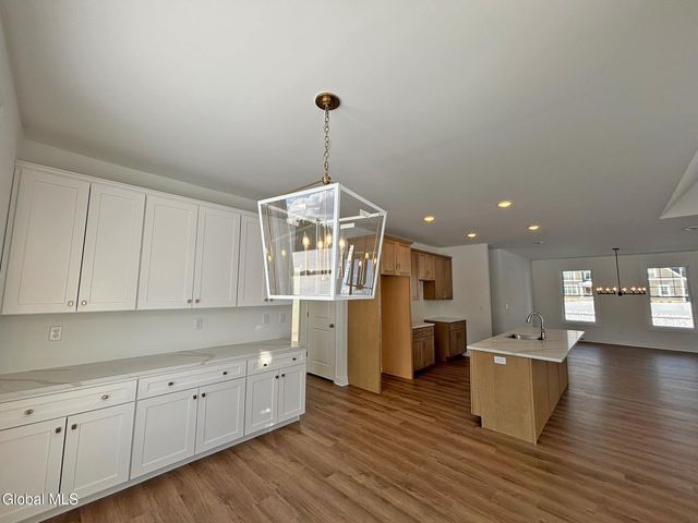 15 Eastpointe Drive, Wilton, NY 12866