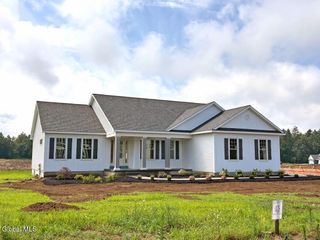 15 Eastpointe Drive, Wilton, NY 12866