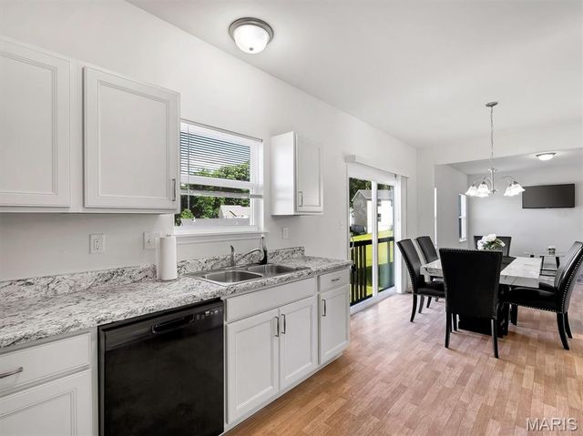 2775 Winding Valley Drive, Fenton, MO 63026
