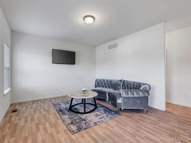 2775 Winding Valley Drive, Fenton, MO 63026