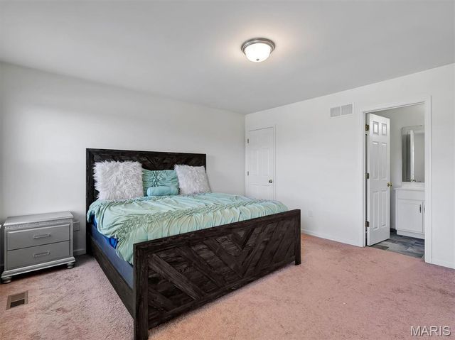 2775 Winding Valley Drive, Fenton, MO 63026