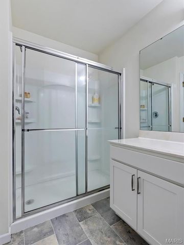 2775 Winding Valley Drive, Fenton, MO 63026