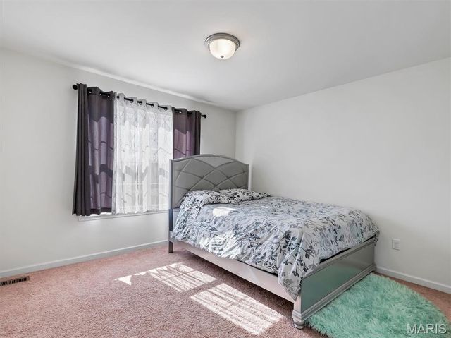 2775 Winding Valley Drive, Fenton, MO 63026