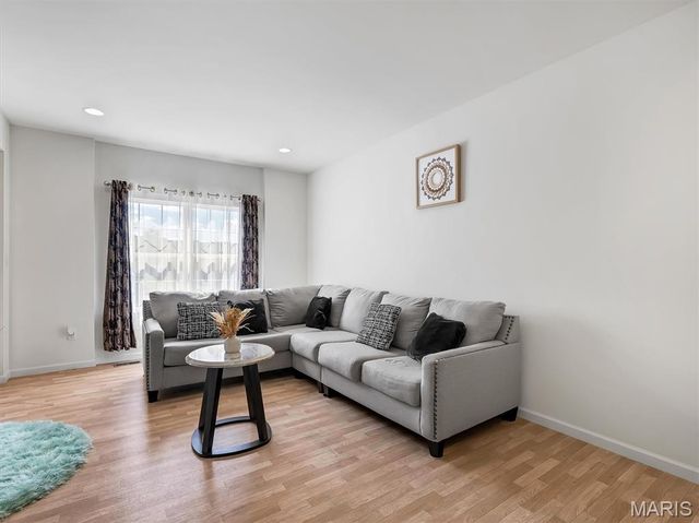 2775 Winding Valley Drive, Fenton, MO 63026