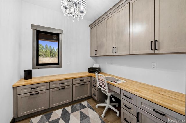 1920 Woodcreek Drive, Brighton Township, MI 48114