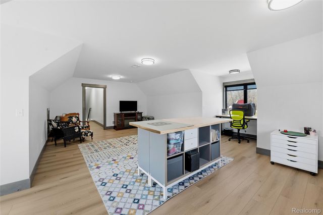 1920 Woodcreek Drive, Brighton Township, MI 48114