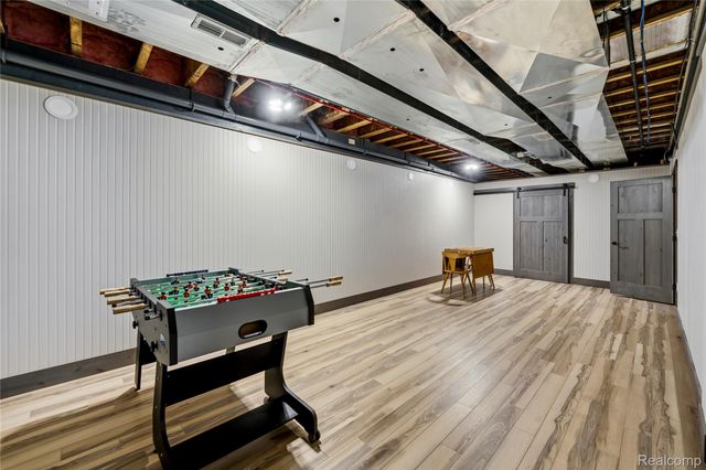 1920 Woodcreek Drive, Brighton Township, MI 48114