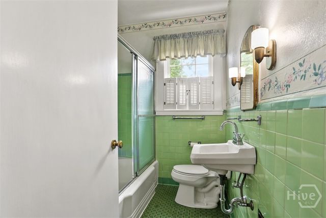 319 E 52nd Street, Savannah, GA 31405