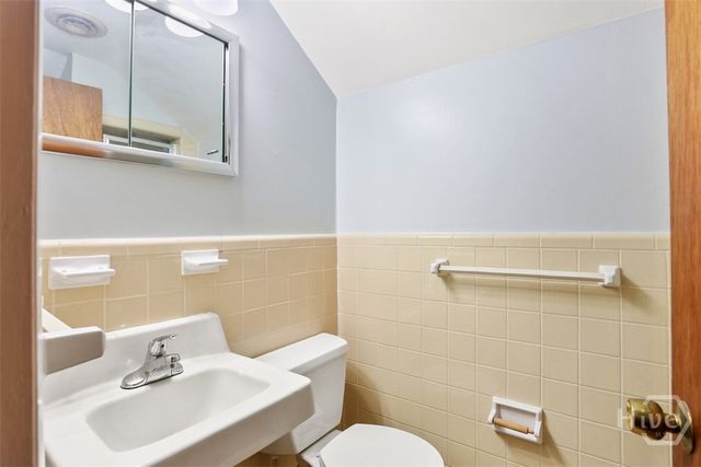 319 E 52nd Street, Savannah, GA 31405