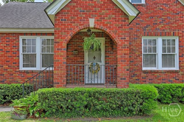 319 E 52nd Street, Savannah, GA 31405