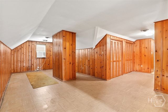 319 E 52nd Street, Savannah, GA 31405