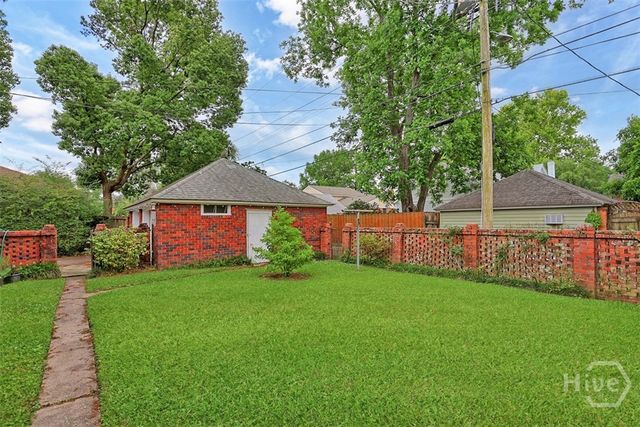 319 E 52nd Street, Savannah, GA 31405