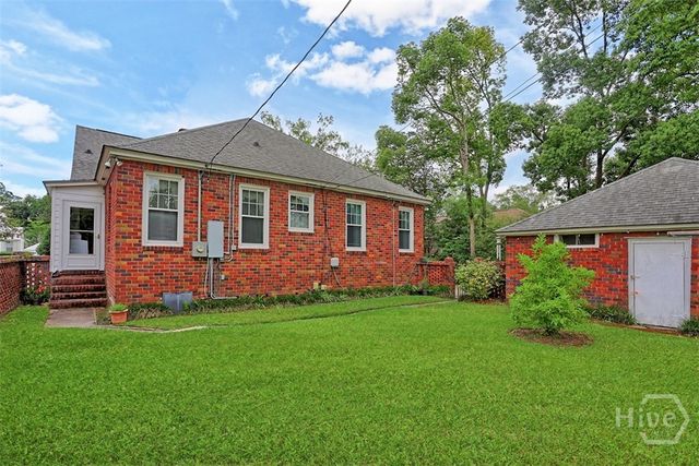319 E 52nd Street, Savannah, GA 31405