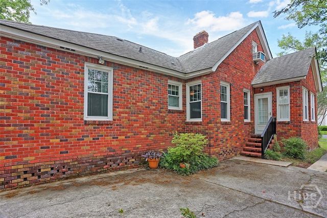 319 E 52nd Street, Savannah, GA 31405