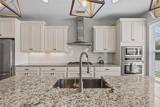 2121 Ferguson LOOP, Chesapeake, VA 23322