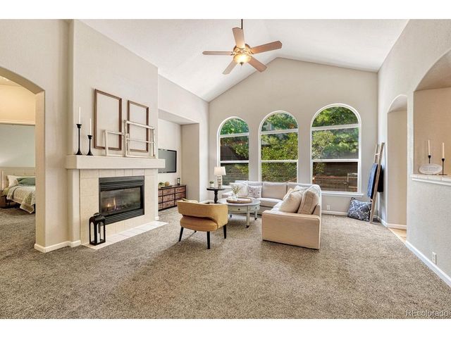 1422 Colebrook Ct, Castle Rock, CO 80109