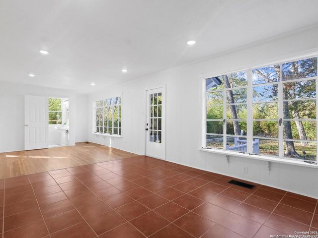 123 W. Mandalay, San Antonio, TX 78212