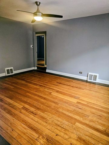 7630 S Jeffery Boulevard 1, Chicago, IL 60649