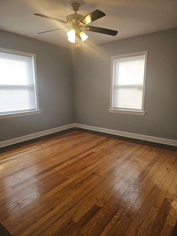 7630 S Jeffery Boulevard 1, Chicago, IL 60649