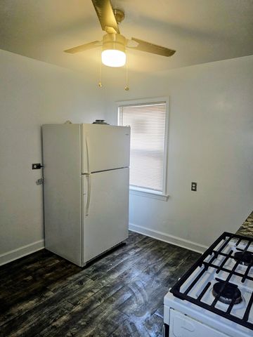 7630 S Jeffery Boulevard 1, Chicago, IL 60649