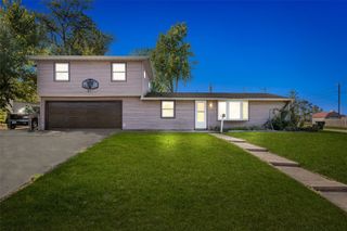 5600 Klinger Street SW, Cedar Rapids, IA 52404